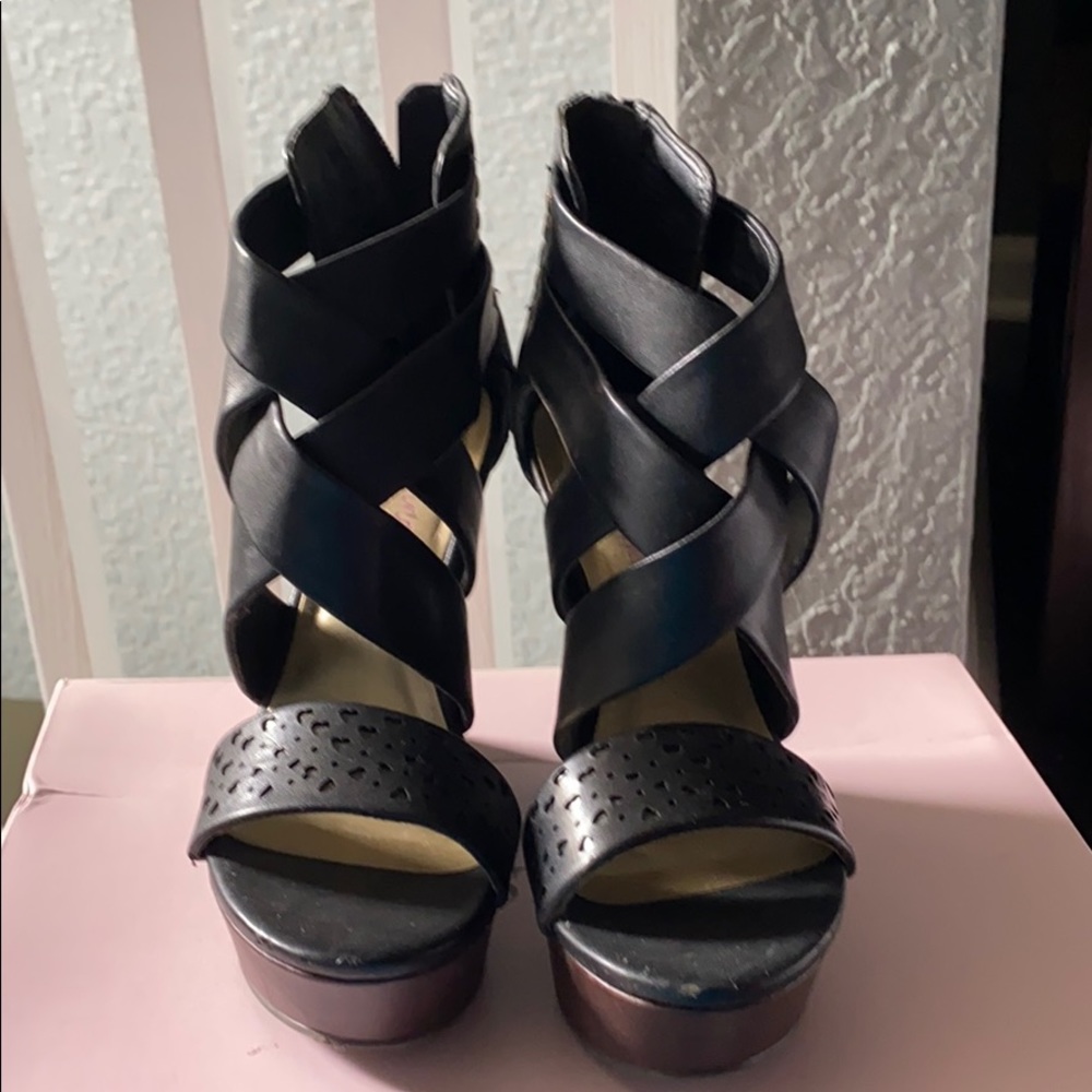 Princess Vero Wang Wedges